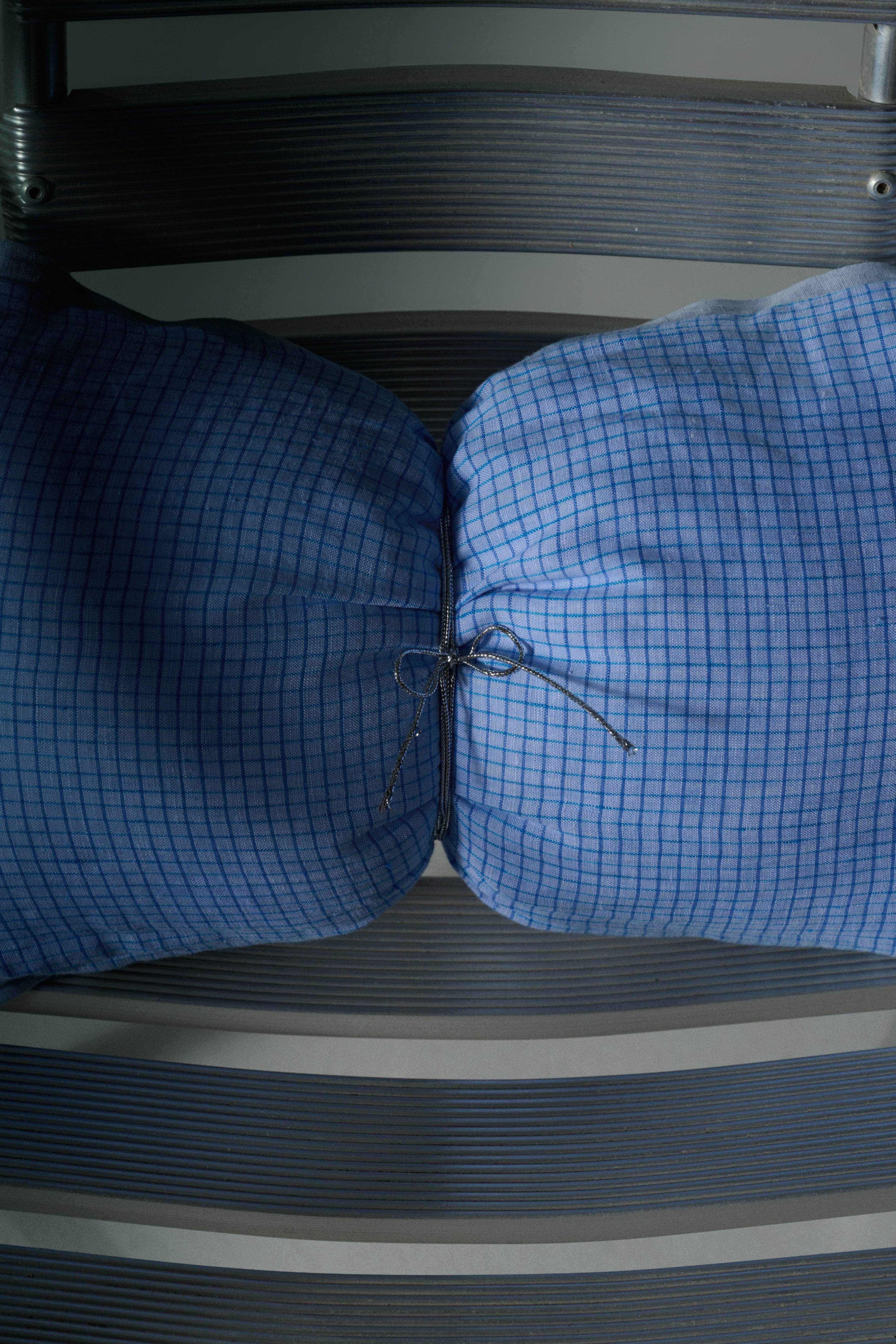 [Moom U - W.I.P] Our Second Nature Checkered Mini Lumbar Cushion